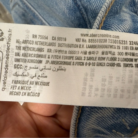 Abercrombie & Fitch Ultra High Rise 90s Straight Jean size 28 - Picture 9 of 9